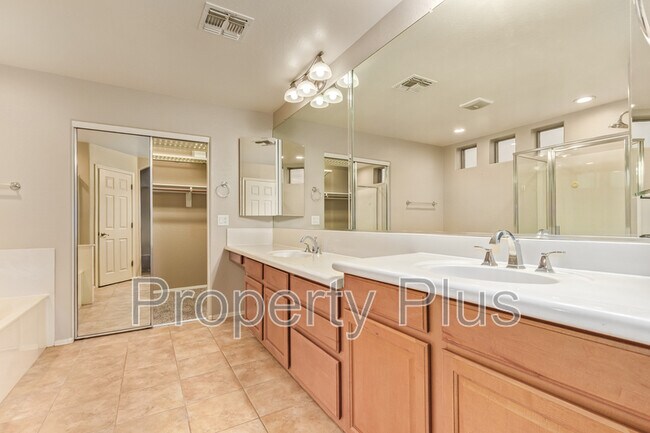 Building Photo - 8355 W Molly Ln