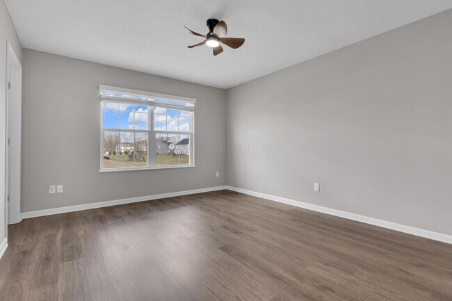 Building Photo - 2390 Glenvale Dr