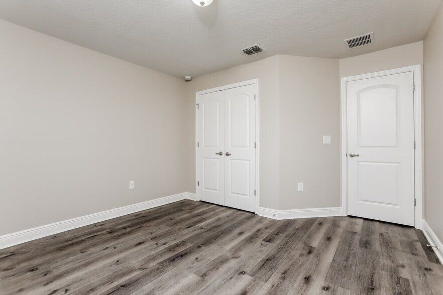 Building Photo - 2214 Angel Fish Loop