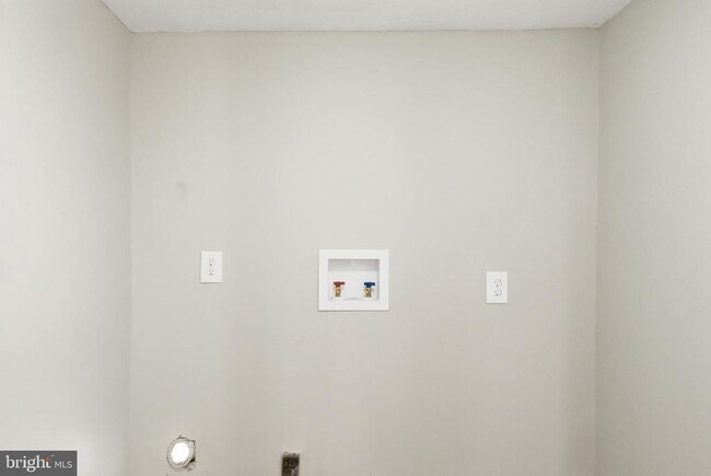 Building Photo - 48925 Chisleytown Rd