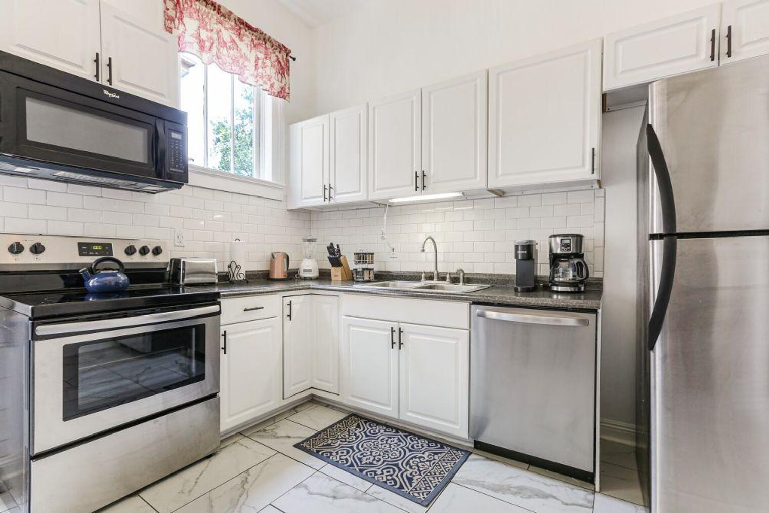 Building Photo - 5128 Freret St