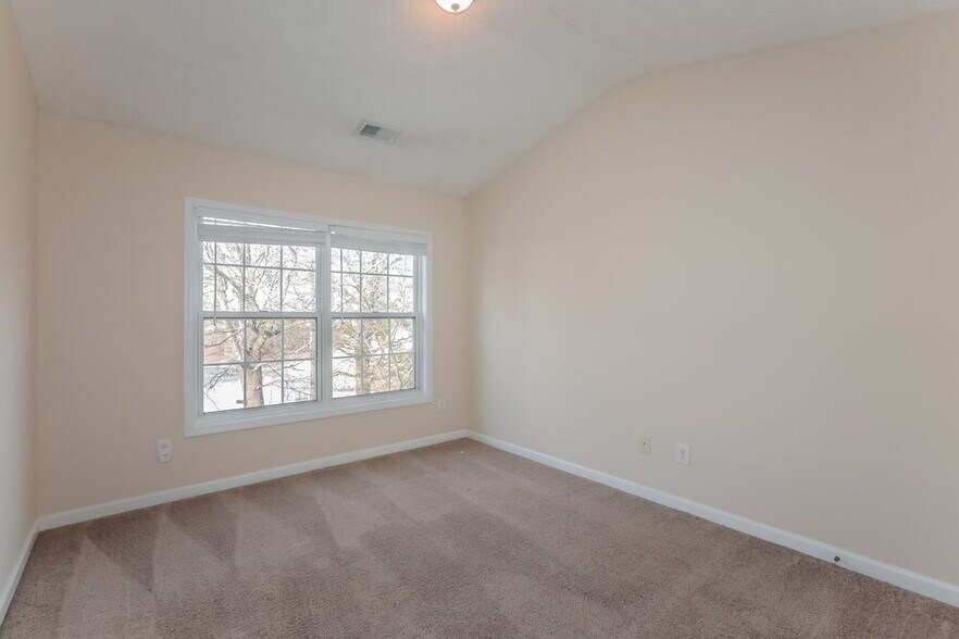 Building Photo - 7069 Silver Bend Pl SE
