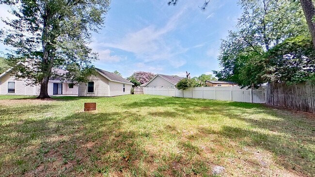 Building Photo - Spacious 4 Bedroom Home in Girvin!
