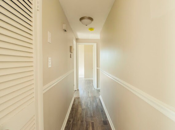 Building Photo - 1721 3rd Pl SW