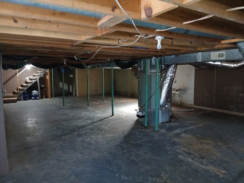 Basement - 844 Barnette Tingen Rd