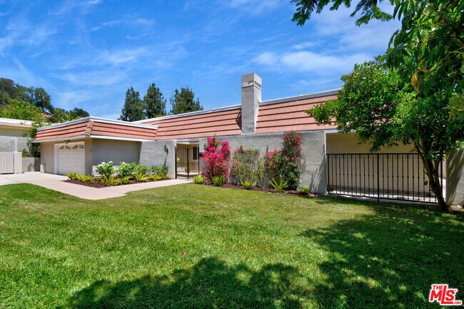 Building Photo - 23637 Park Belmonte
