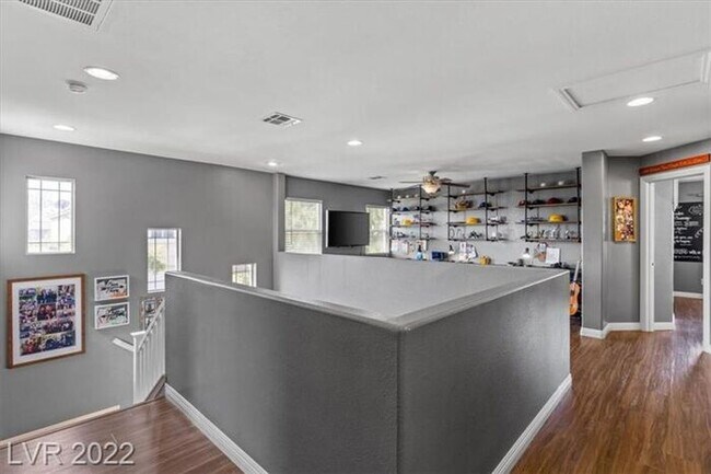Building Photo - 4 BEDROOM 3 BATH SINGLE FAMILY HOME IN PROVIDENCE!!