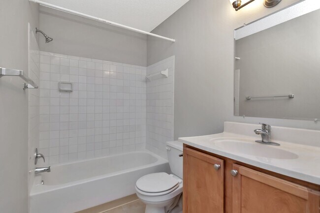 Building Photo - Water Front 1 Bedroom 1 Bath Condo for Rent in Brandon - 2nd Floor - Incredible Views