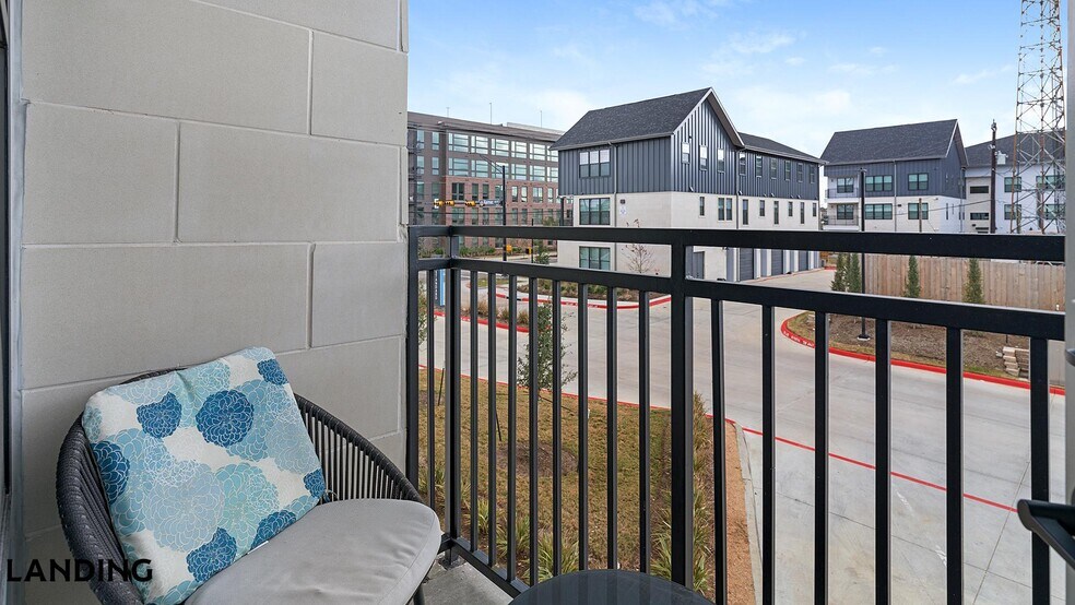 Building Photo - 91 Jensen Dr