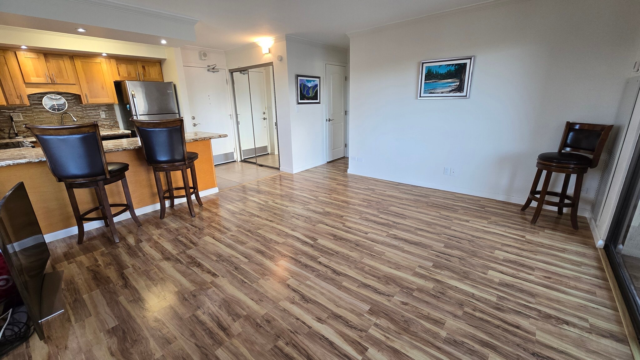 Building Photo - 2140 Kuhio Ave