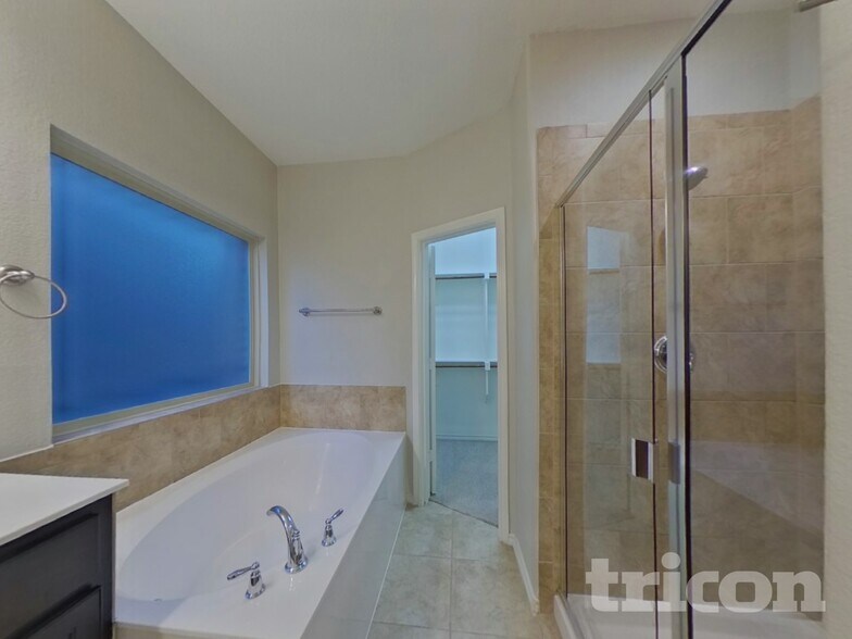 Building Photo - 701 Gold Hl Trl