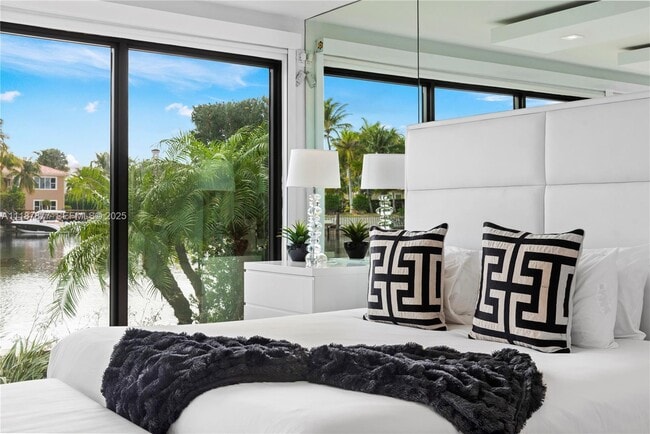 Building Photo - 1025 Diplomat Pkwy