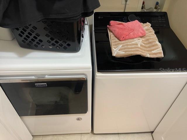 Building Photo - 1907 S Daytona Ave