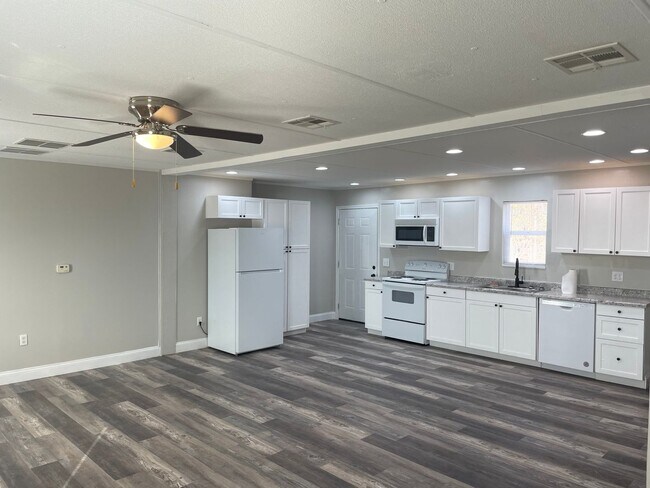Building Photo - 15830 Co Rd 1130