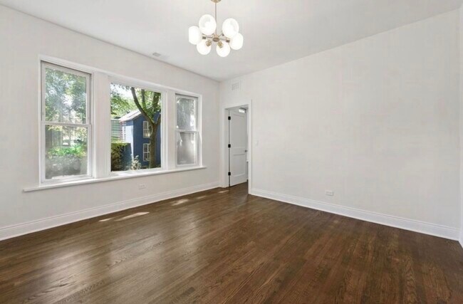 Building Photo - 1340 W Hollywood Ave