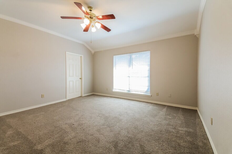 Building Photo - 7605 Colfax Dr