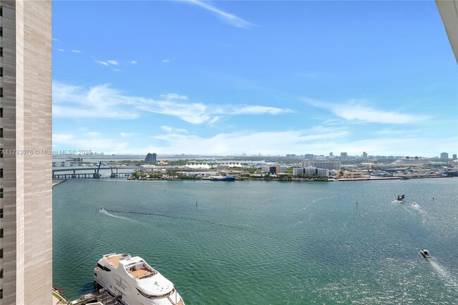 Building Photo - 335 S Biscayne Blvd