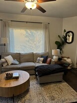 Building Photo - 303 S Main St