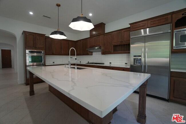 Building Photo - 20451 Via Sansovino