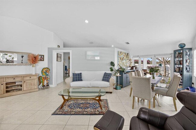 Building Photo - 14610 SW 145th Pl