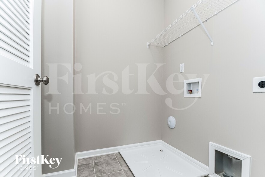 Building Photo - 501 Rain Drizzle Ct