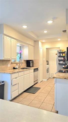 Building Photo - 6301 Lotus Dr