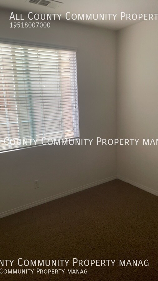 Building Photo - 40298 Hannah Way