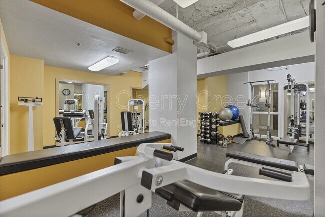 Building Photo - 444 17th St