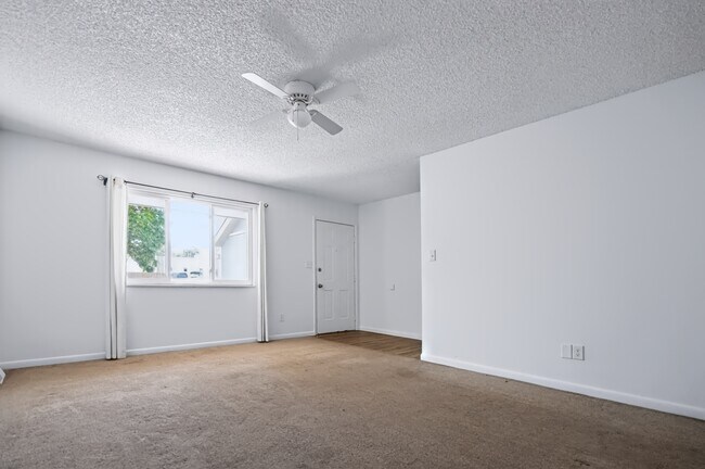 Building Photo - 4303 9th St Rd