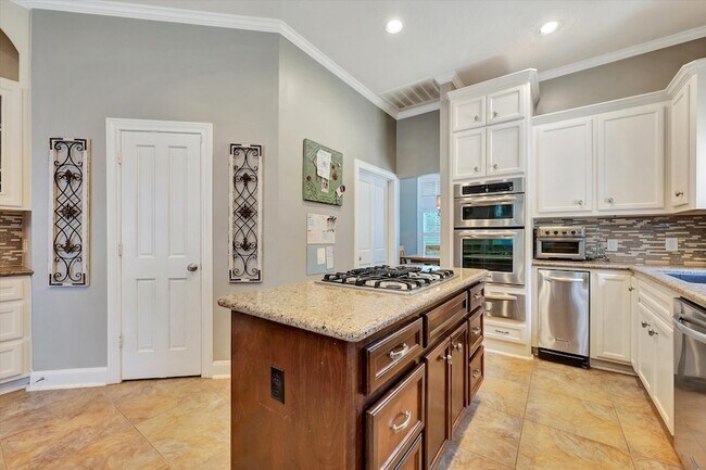 Building Photo - 3806 Canyon Bluff Ct