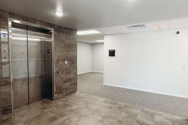 Building Photo - Midtown Heights