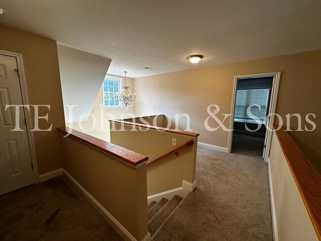 Building Photo - 1142 Folkstone Ridge Ln