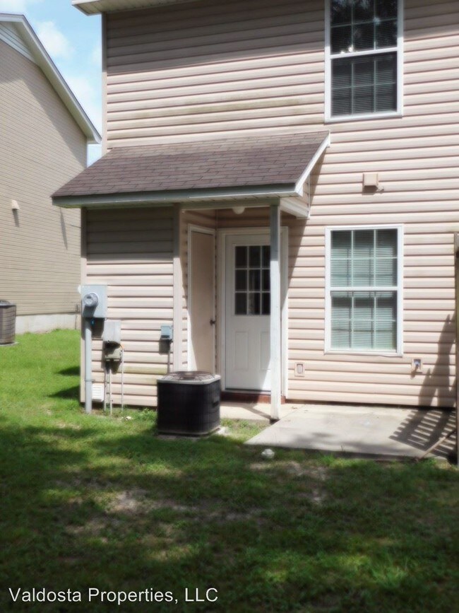 Building Photo - 1533 Woodard St