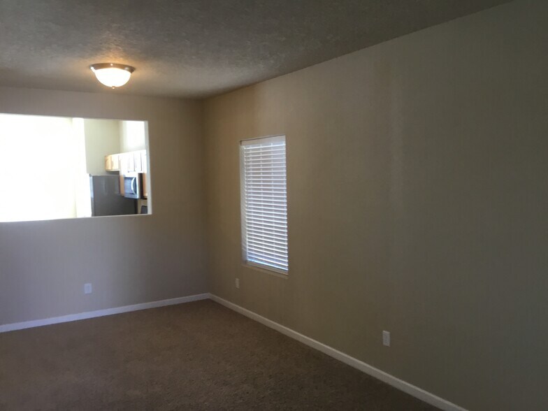 Building Photo - 2020 Palenque Dr SE