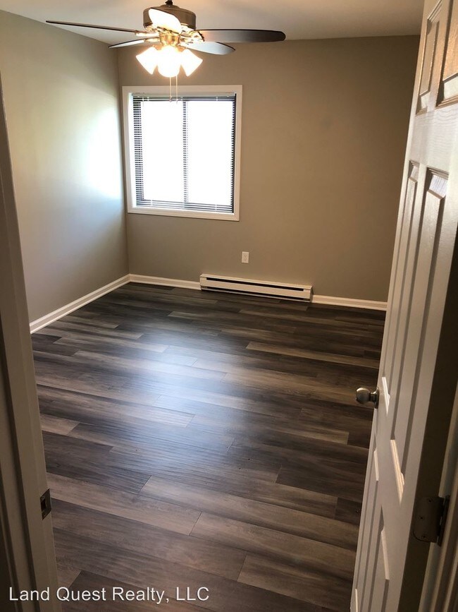 Building Photo - 1 br, 1 bath Apartment - 5021 Byrd Ave.