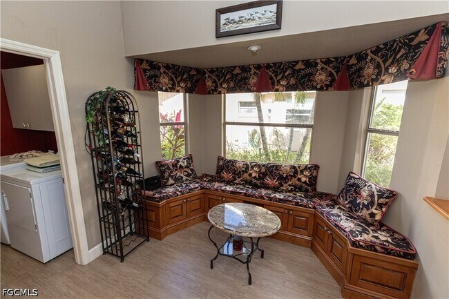 Building Photo - 9411 Old Hickory Cir