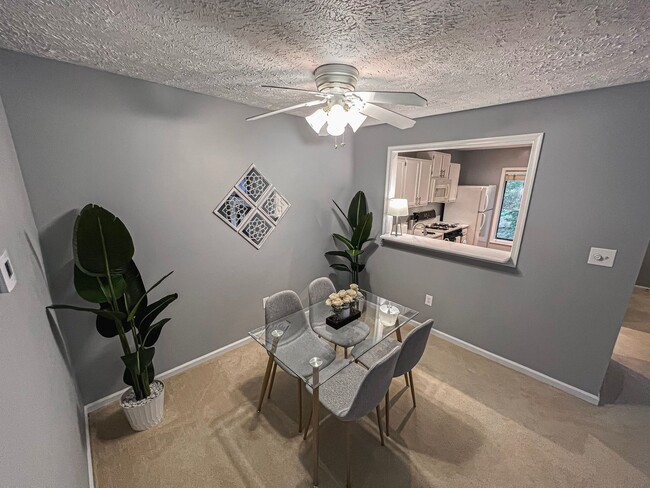 Building Photo - Fully Furnished And Stylish 1 Bedroom 1 Ba...