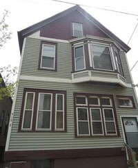 Building Photo - 919 E Clarke St