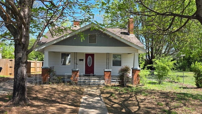 Building Photo - 2634 Barton St