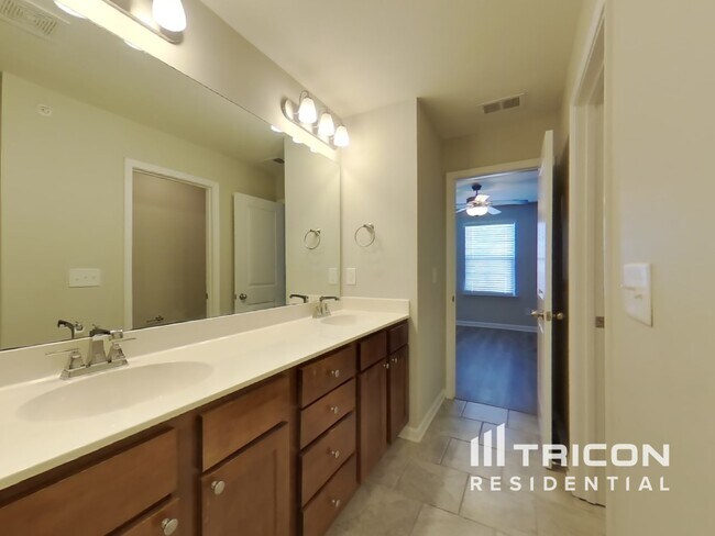 Building Photo - 309 Woodfern Ct