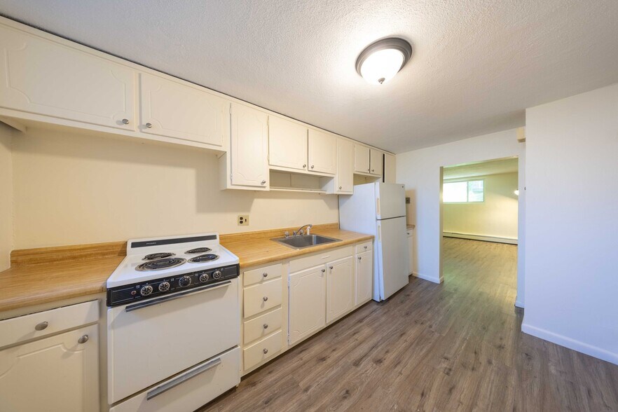 Building Photo - 33 Westgate Rd