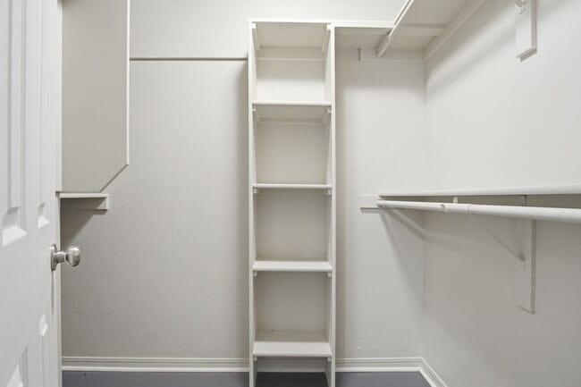 Building Photo - 3717 N Eagle Ln