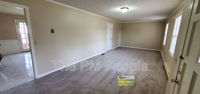 Building Photo - 117 Avalon Cir