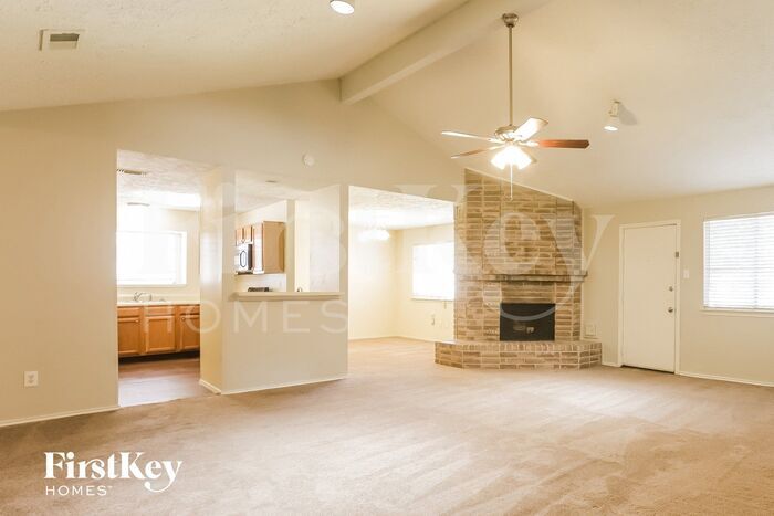 Building Photo - 2602 Woodsorrel Dr