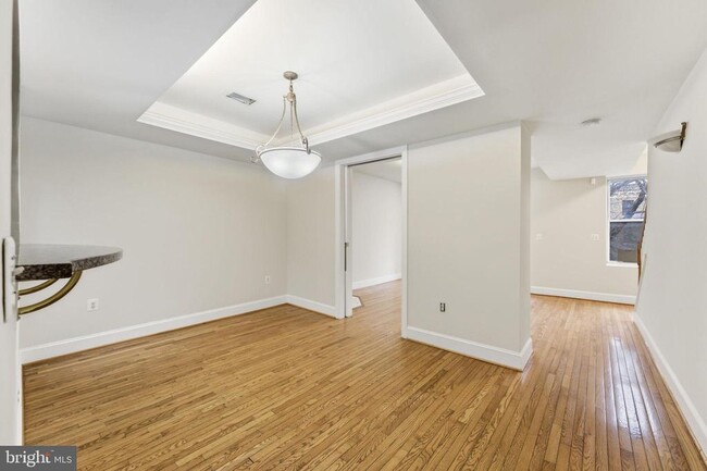 Building Photo - 1362 Irving St NW