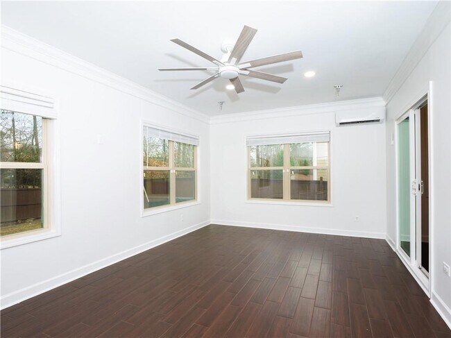 Building Photo - 4865 Alexandria Ave