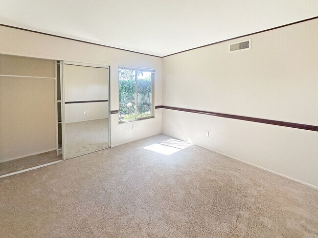 Building Photo - SD: Spacious 2BD/2BA Condo in Rancho Bernardo with Club Amenities, 2-Car Garage & Private Patio