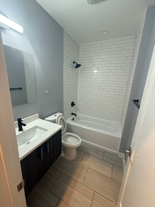 Building Photo - 4525 S Prairie Ave