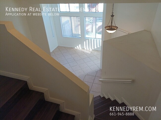 Building Photo - 1843 E Mesa Dr