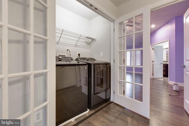 Building Photo - 8526 Pine Springs Dr